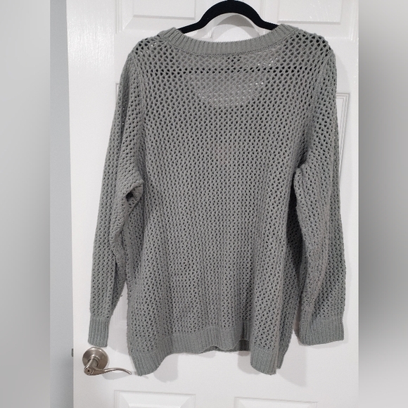 Torrid Pink Heart Gray Crochet Pullover Scrop Neck Sweater in Size 3 / 22-24 - Picture 10 of 12